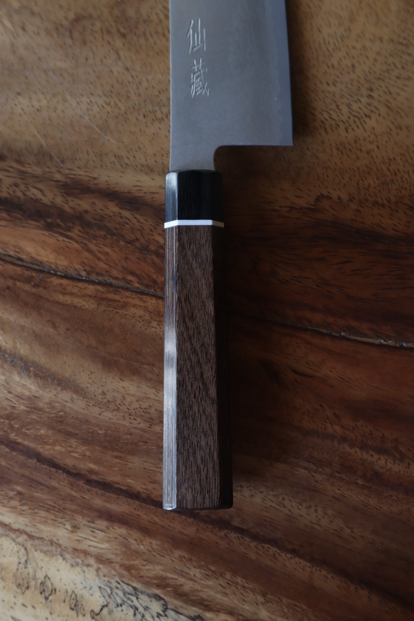 BLACK DAMASCO Santoku
