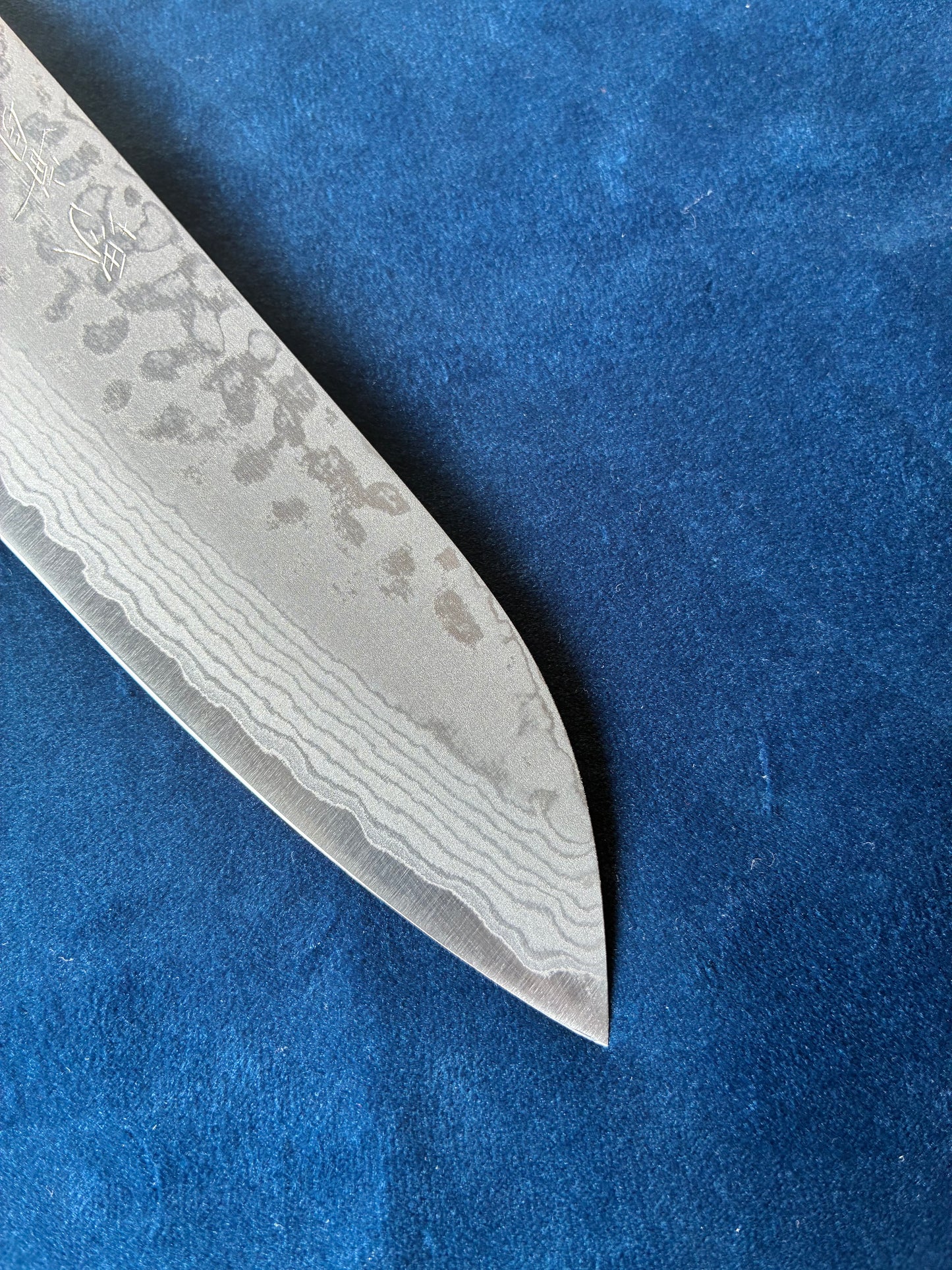 VG1 WA DAMASCUS GYUTO Roble