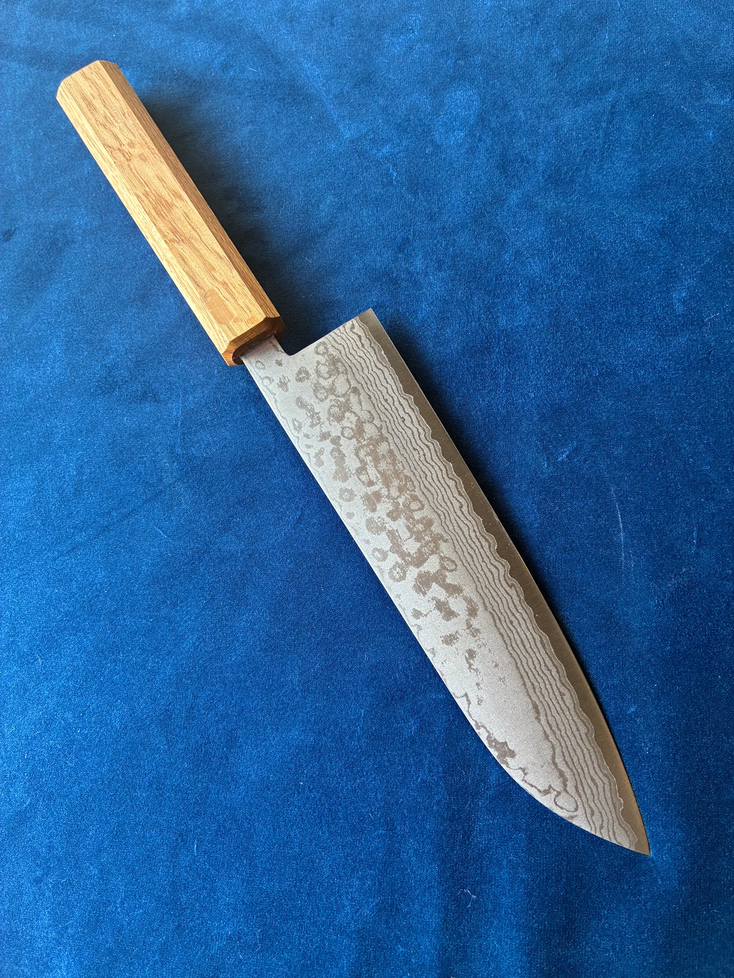 VG1 WA DAMASCUS GYUTO Roble