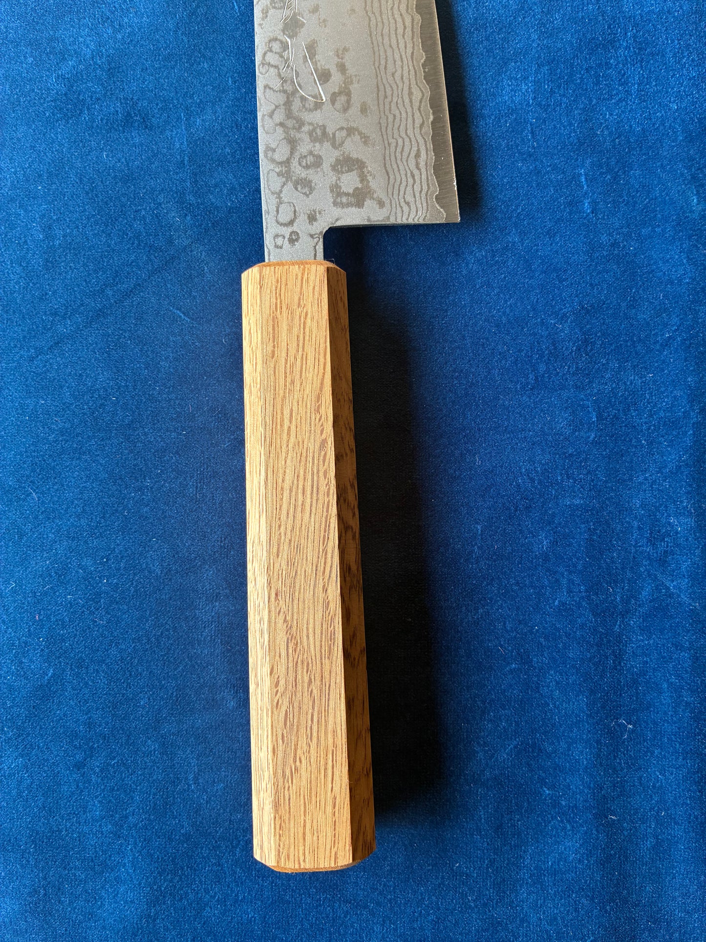 VG1 WA DAMASCUS GYUTO Roble