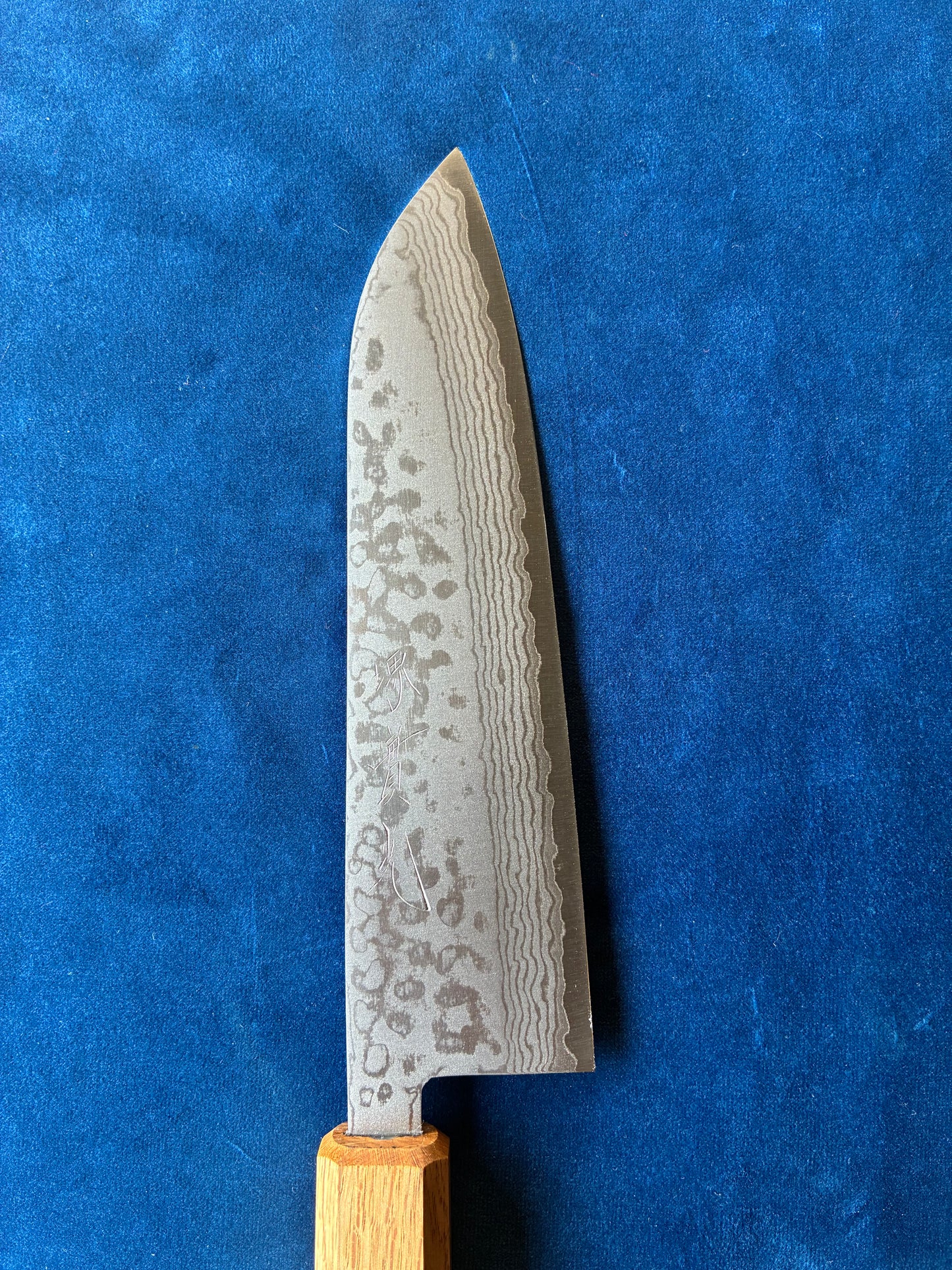 VG1 WA DAMASCUS GYUTO Roble