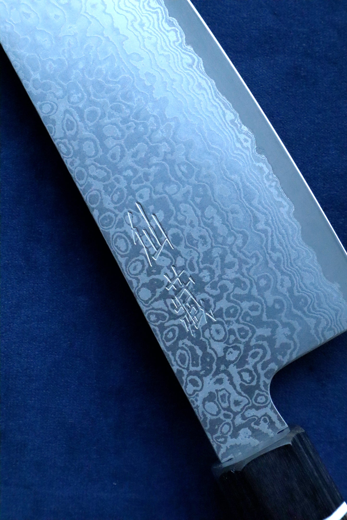 BLACK DAMASCO Santoku