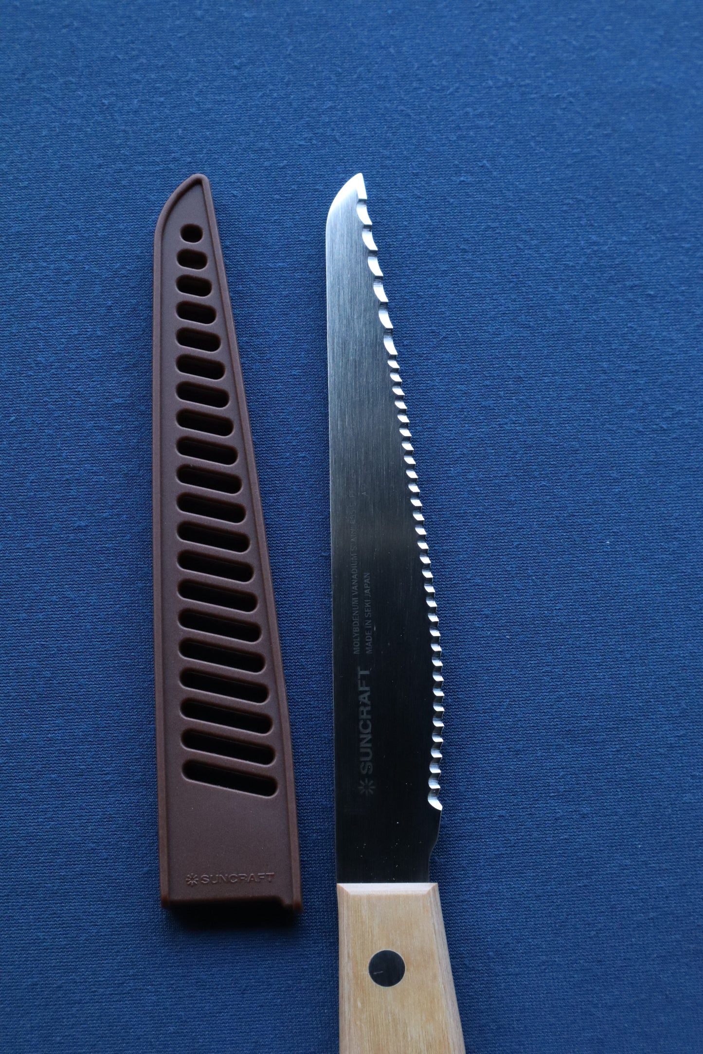 BREAD KNIFE SESERAGI