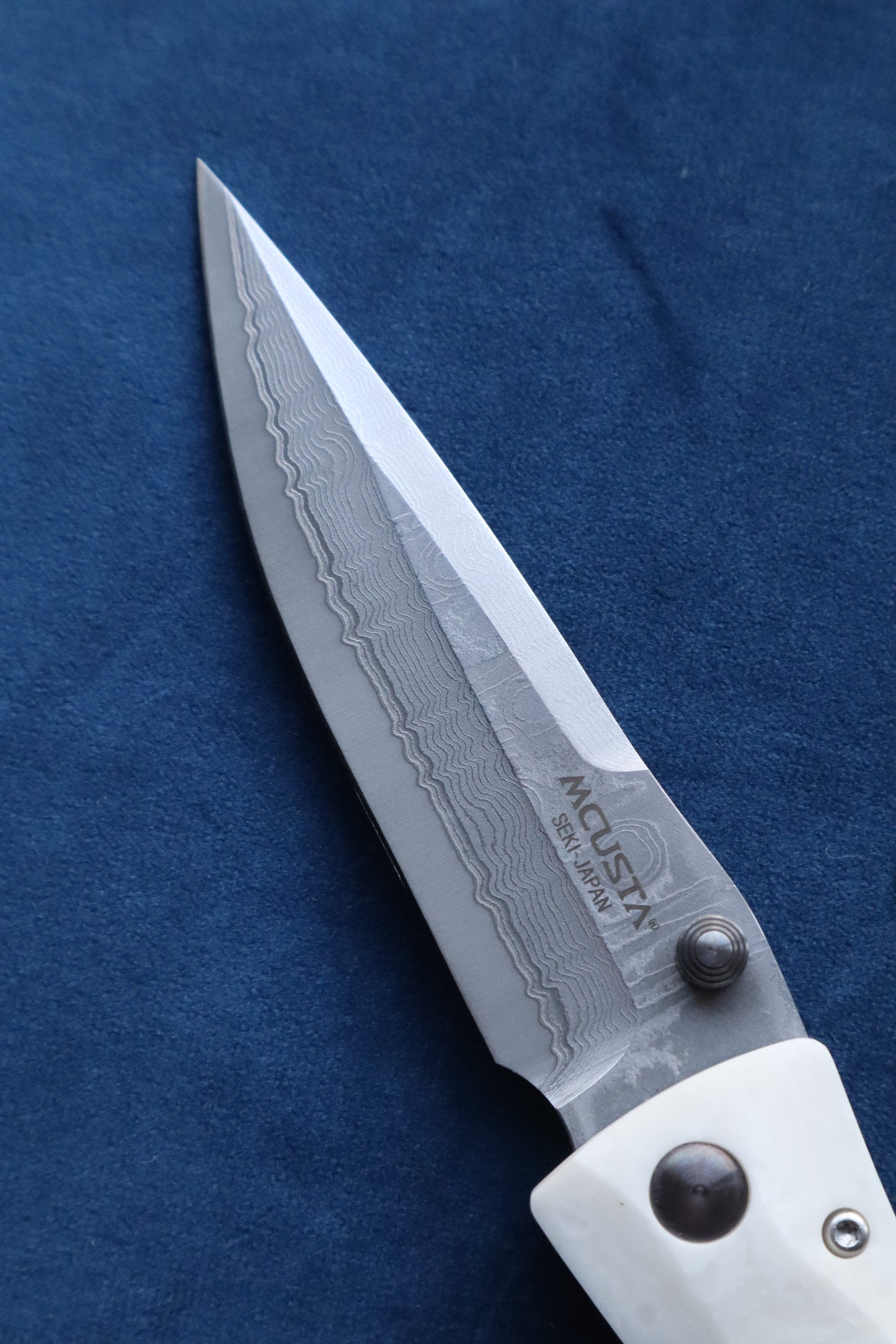 MCUSTA Elite MC-0126D
