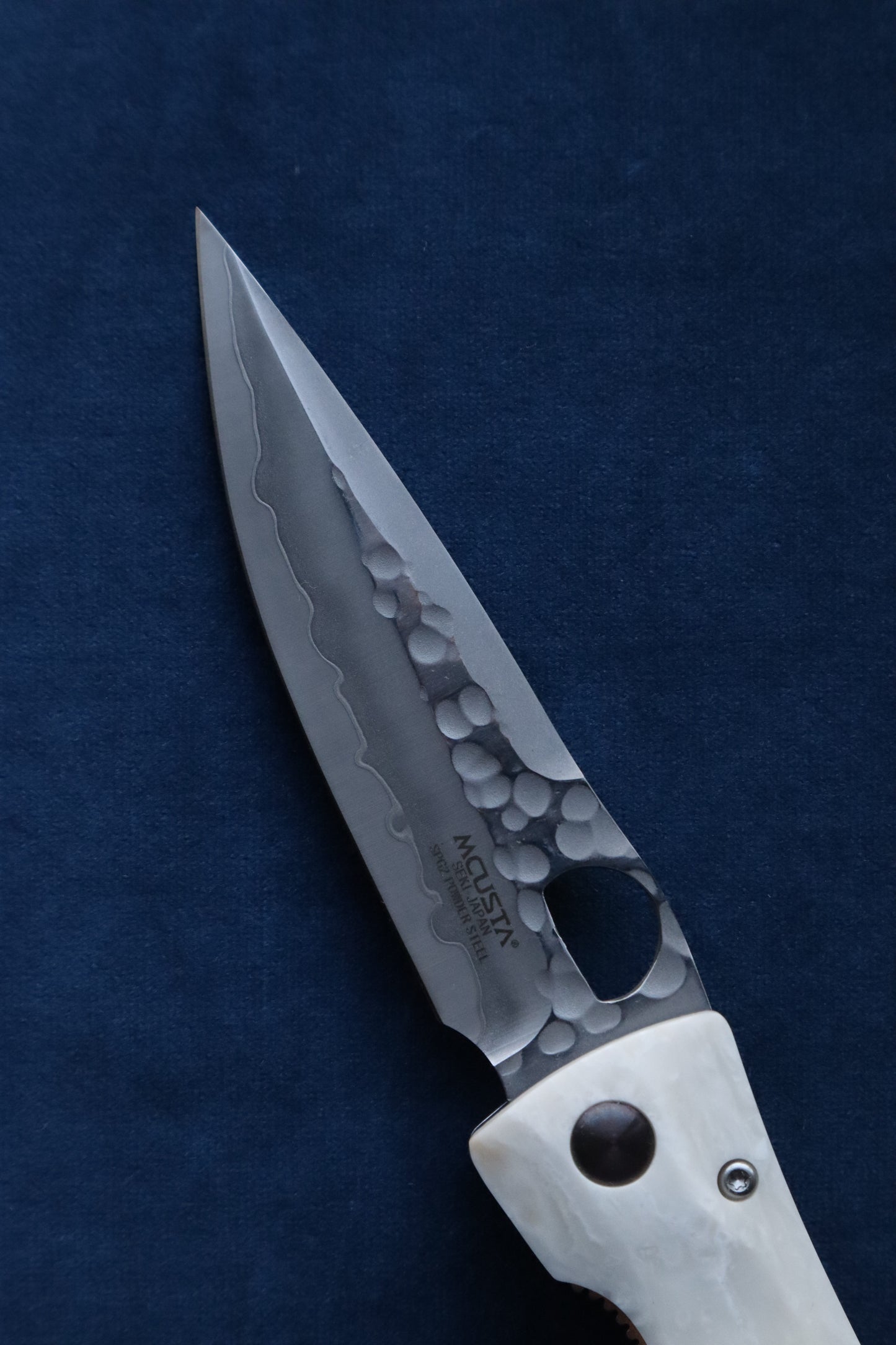 MCUSTA Elite MC-0126G